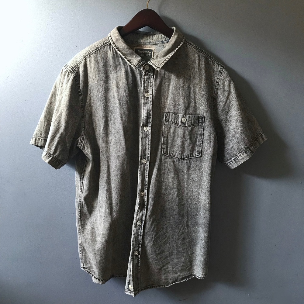 Modern Amusement PacSun Short Sleeve Shirt